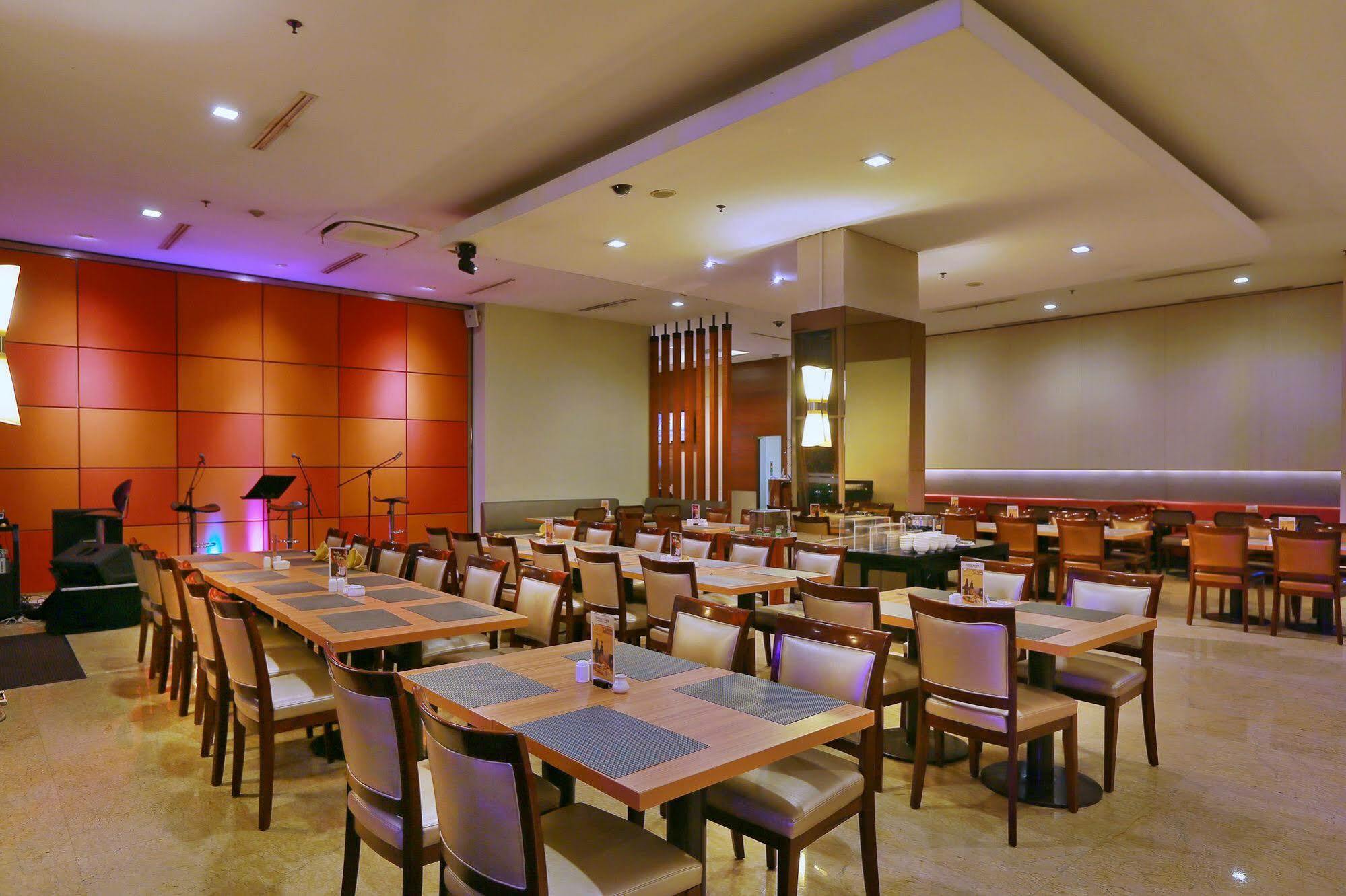 Park Hotel Cawang Jakarta Kültér fotó